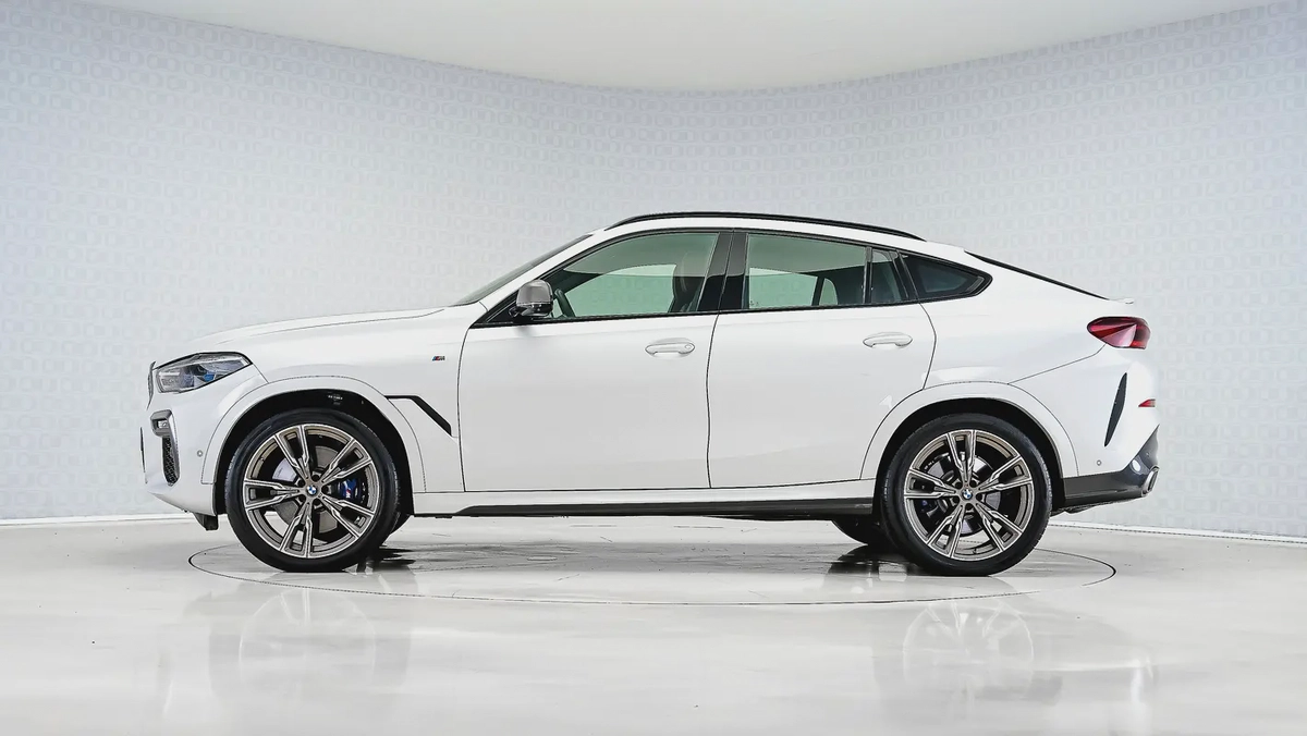 UAEs Very Best Example | AED 2,915 Per Month |  Low KM X6 M50i-9-9
