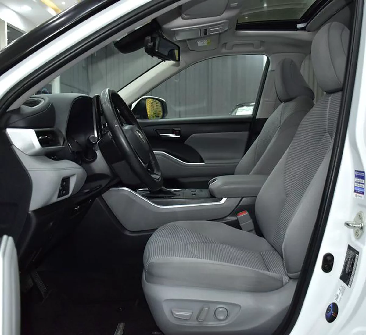 Toyota Highlander Hybrid GLE ( 2023 Mode...-6-6