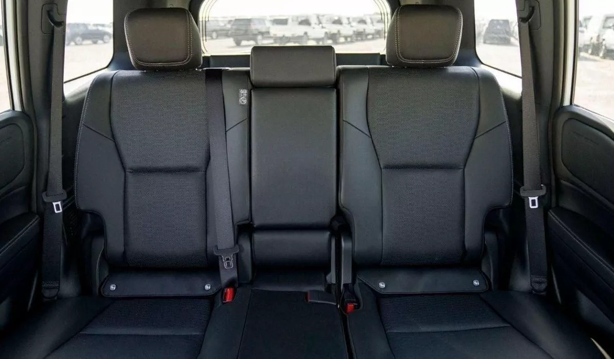 Toyota Prado GXR 250 2.4P AT FIRST EDITION MY2025 – WHITE-16-0