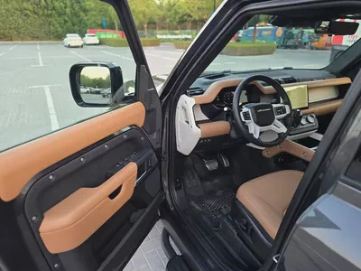 Defender 110 X-Dynamic HSE 2025  - GCC Specs - Under warranty - Service free 2 years - 2 Keys-10