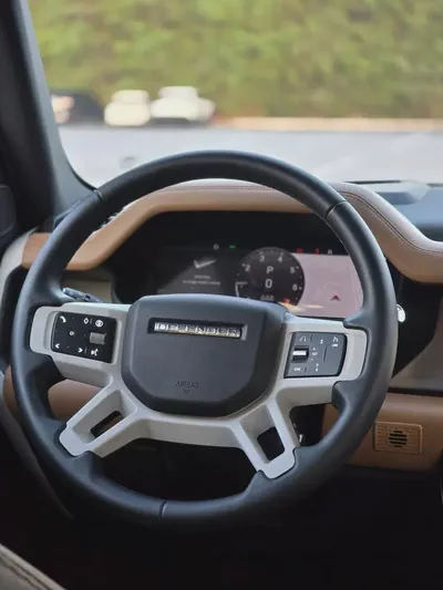 Defender 110 X-Dynamic HSE 2025  - GCC Specs - Under warranty - Service free 2 years - 2 Keys-8