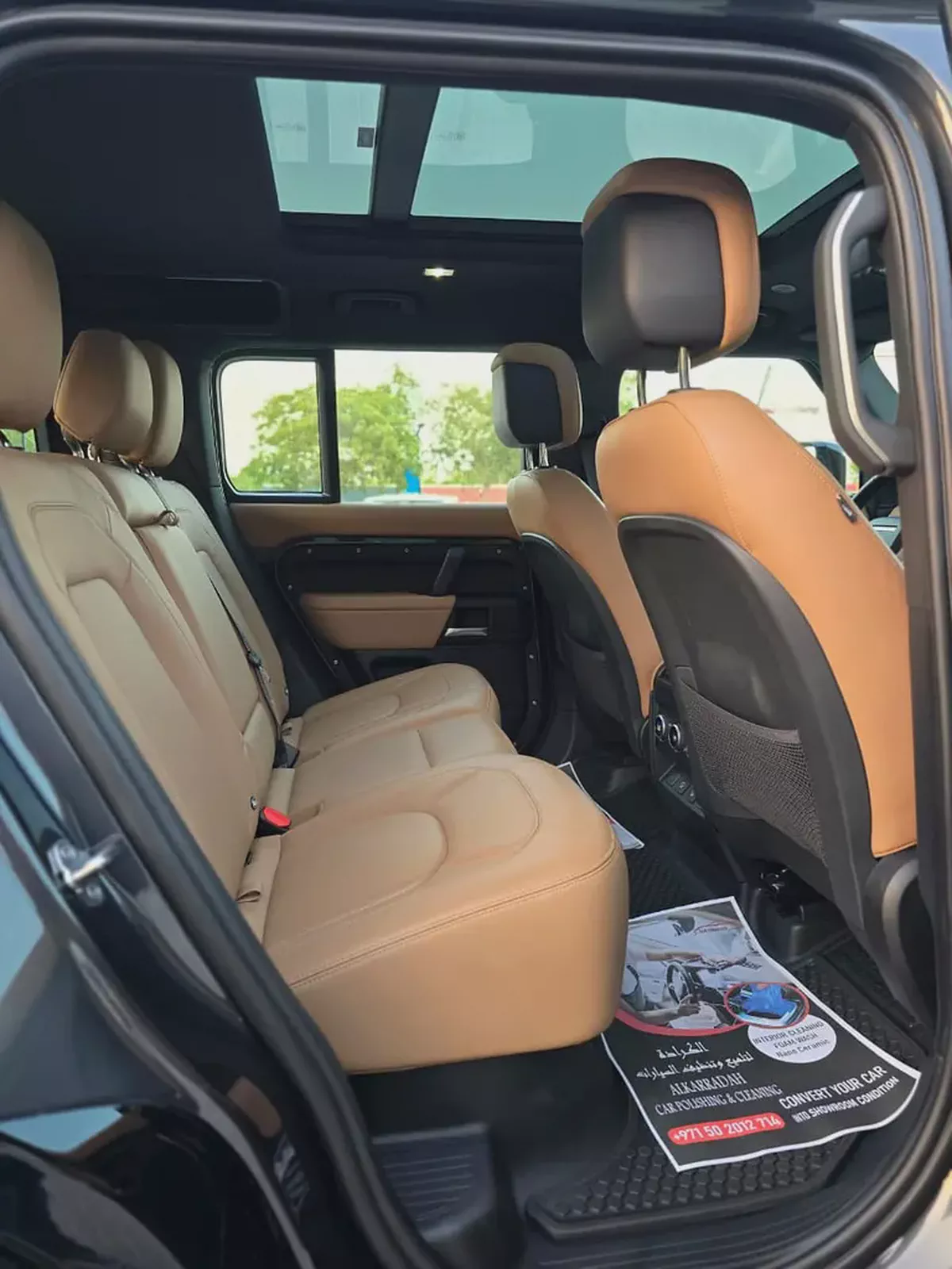 Defender 110 X-Dynamic HSE 2025  - GCC Specs - Under warranty - Service free 2 years - 2 Keys-15-15