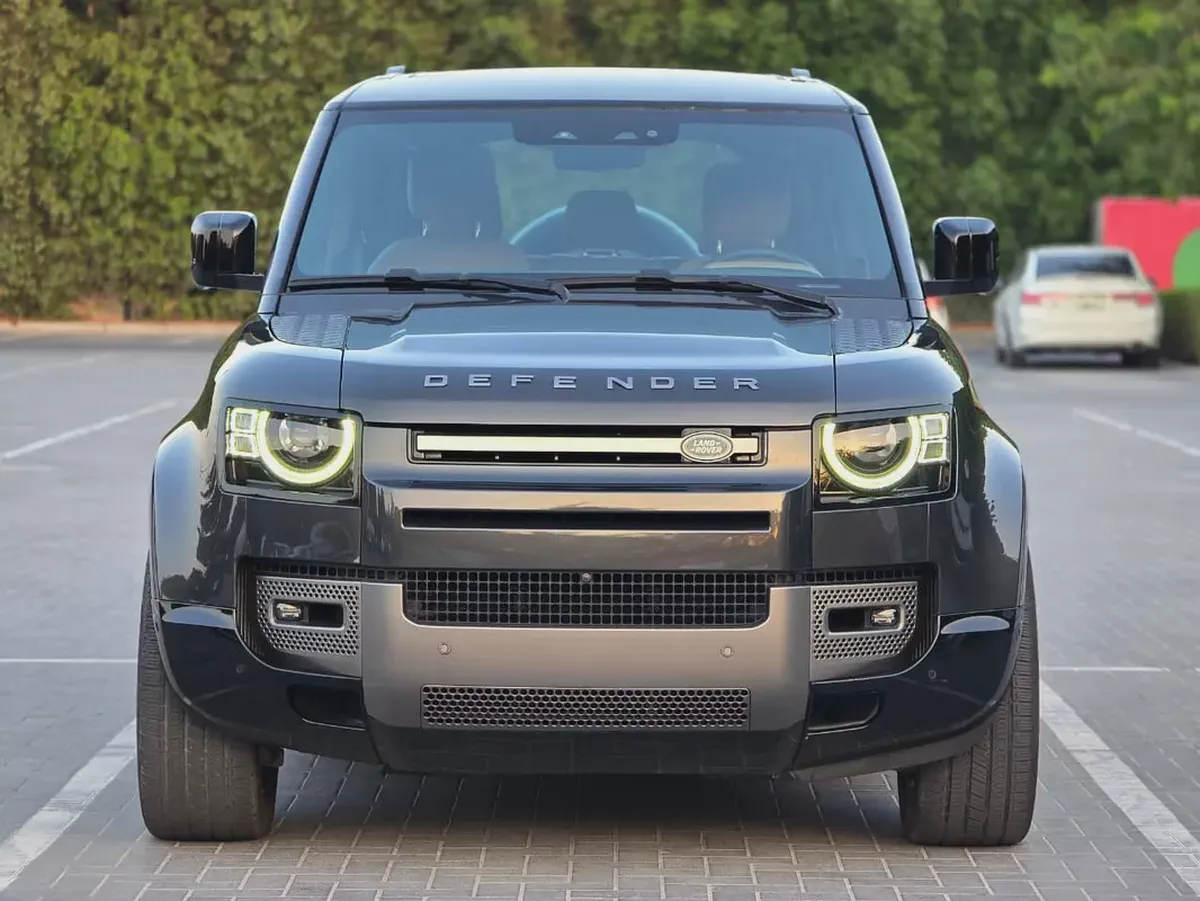 Defender 110 X-Dynamic HSE 2025  - GCC Specs - Under warranty - Service free 2 years - 2 Keys-1-1