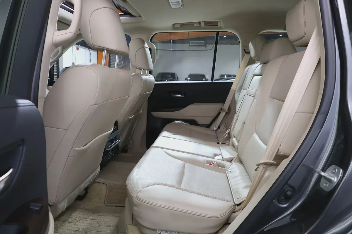 Toyota Land Cruiser 3.5L TWINTURBO GXR 2022 | GCC Specs | Pristine Condition-17-17