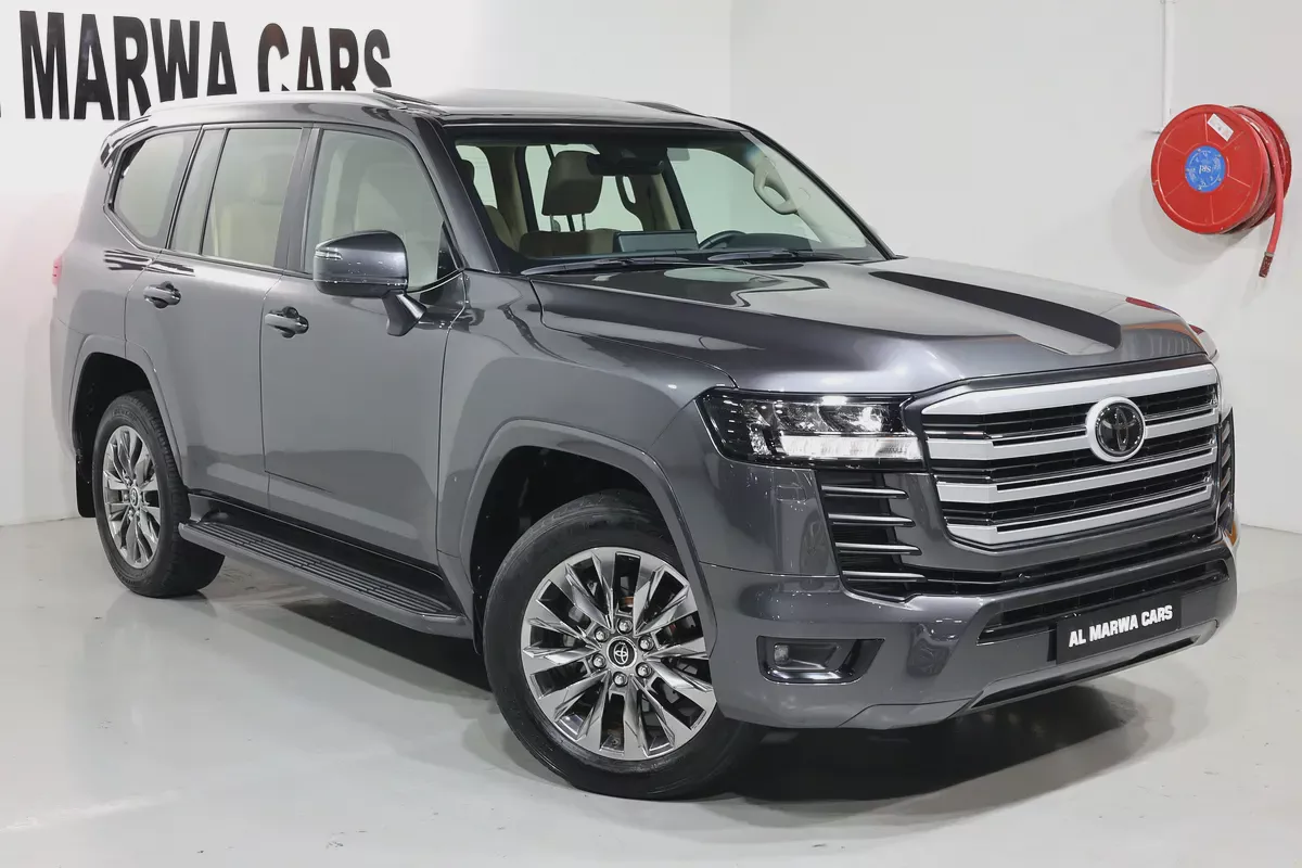Toyota Land Cruiser 3.5L TWINTURBO GXR 2022 | GCC Specs | Pristine Condition-1-1