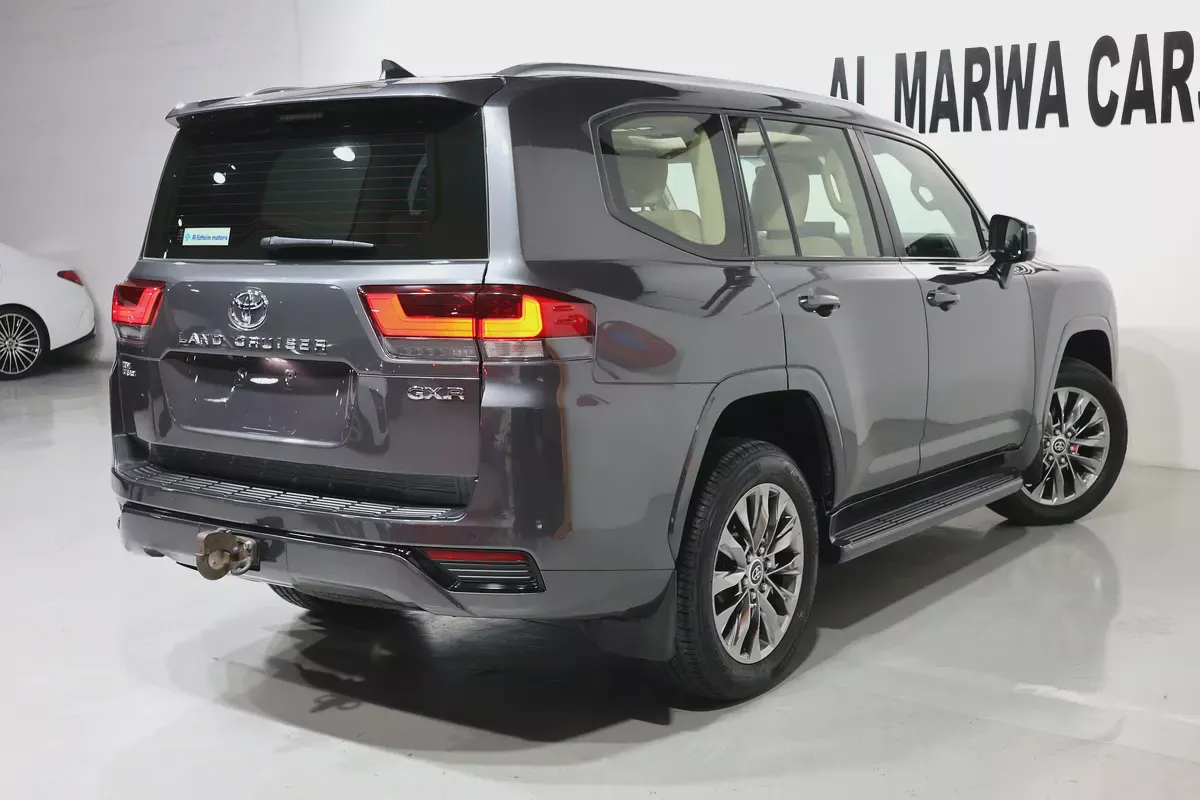 Toyota Land Cruiser 3.5L TWINTURBO GXR 2022 | GCC Specs | Pristine Condition-3-3