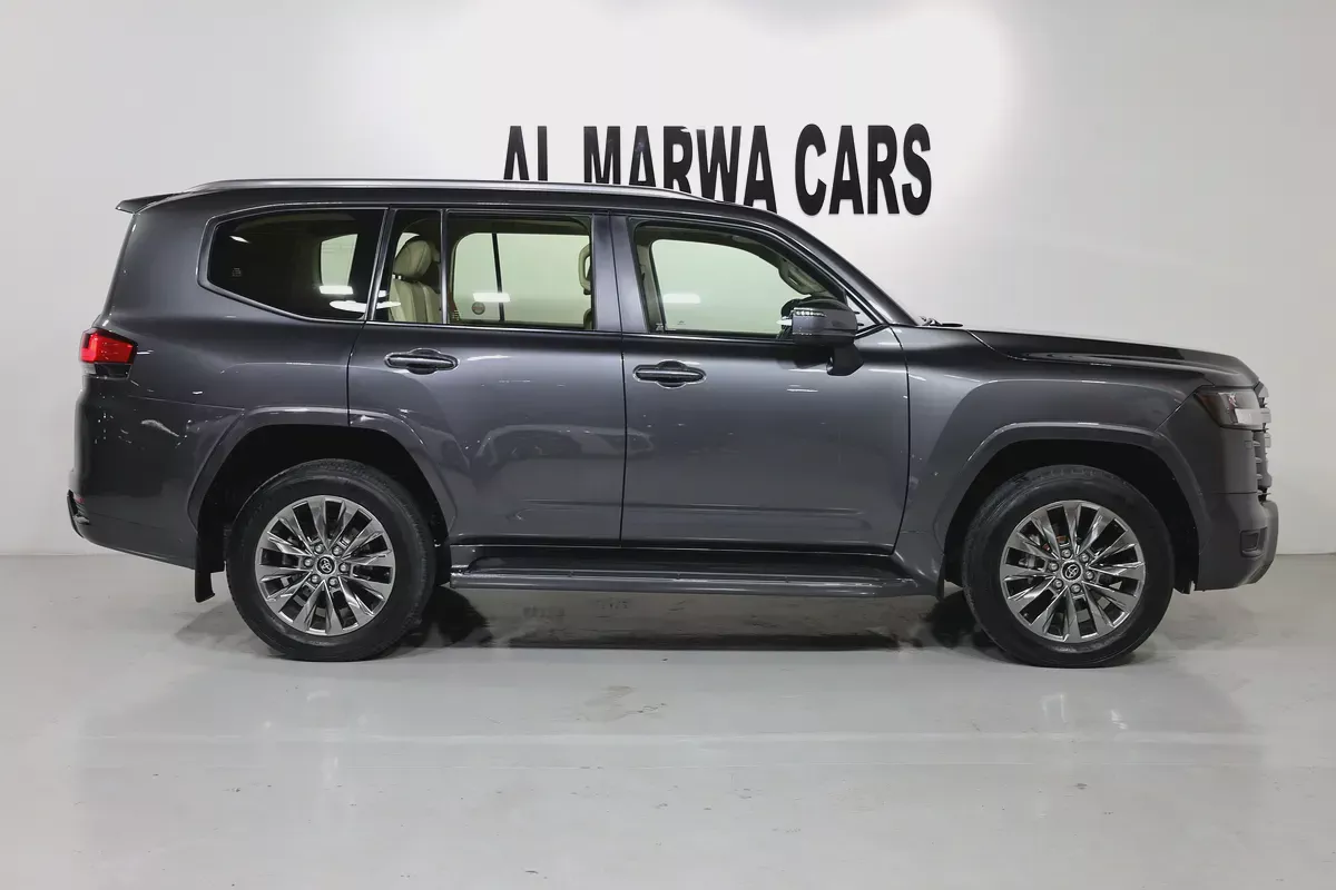 Toyota Land Cruiser 3.5L TWINTURBO GXR 2022 | GCC Specs | Pristine Condition-6-6