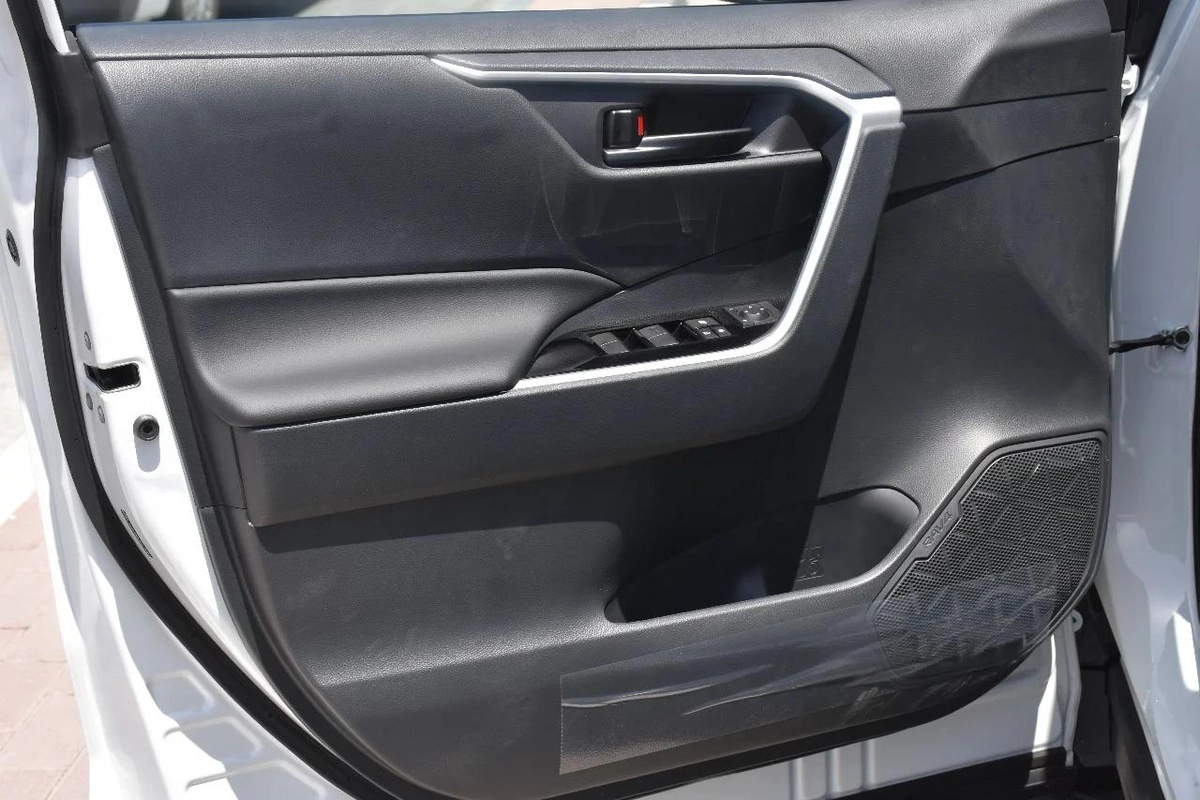 RAV4 URBAN EDITION NEW 2025 | WHITE-17-17