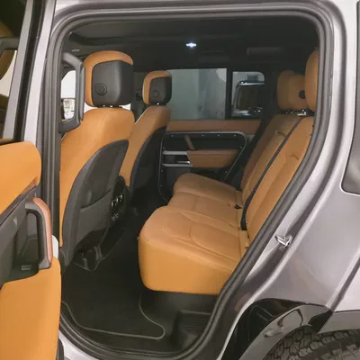 AED 5154 PM | LAND ROVER DEFENDER HSE P400 2024 | AGENCY WARRANTY TILL MARCH 2029 | SERVICE PACKAGE-18