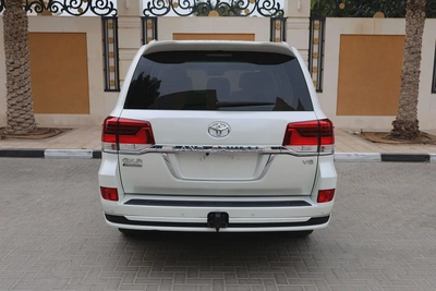 TOYOTA LAND CRUISER-GXR GRAND TOURING-2019-148000KM-GCC SPECS-EXCELLENT CONDITION-6