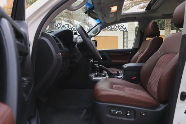 TOYOTA LAND CRUISER-GXR GRAND TOURING-2019-148000KM-GCC SPECS-EXCELLENT CONDITION
