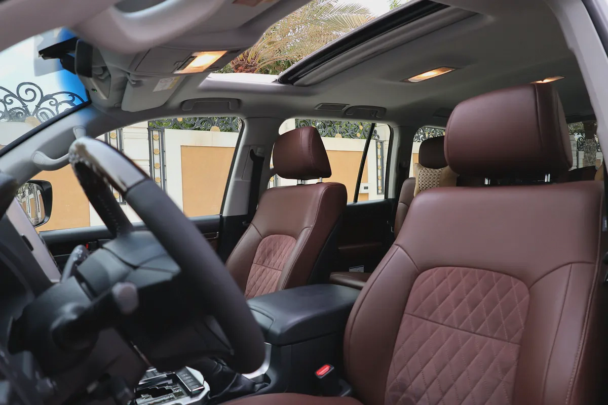 TOYOTA LAND CRUISER-GXR GRAND TOURING-2019-148000KM-GCC SPECS-EXCELLENT CONDITION-9-9