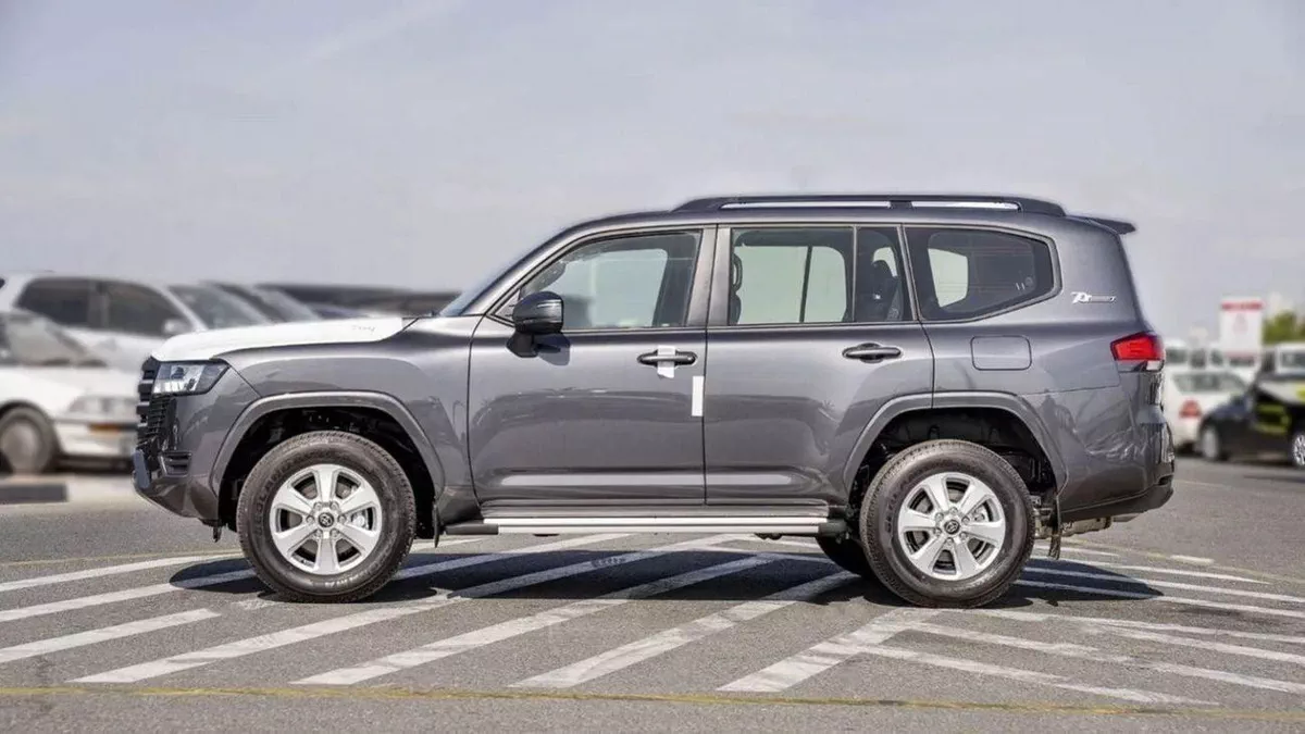 Toyota Land Cruiser GXR (LHD) TOYOTA LAND CRUISER LC300 GXR 4.0P AT MY2025– GREY-3-0