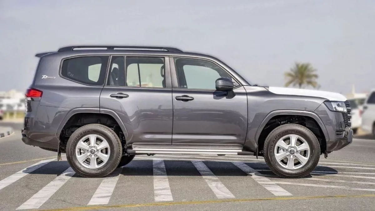 Toyota Land Cruiser GXR (LHD) TOYOTA LAND CRUISER LC300 GXR 4.0P AT MY2025– GREY-4-0