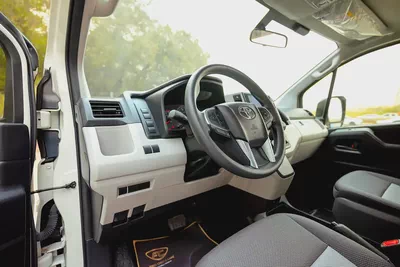 High Roof | Automatic | 13-Seater Passanger Van | GCC Specs | Ref#T38541-12