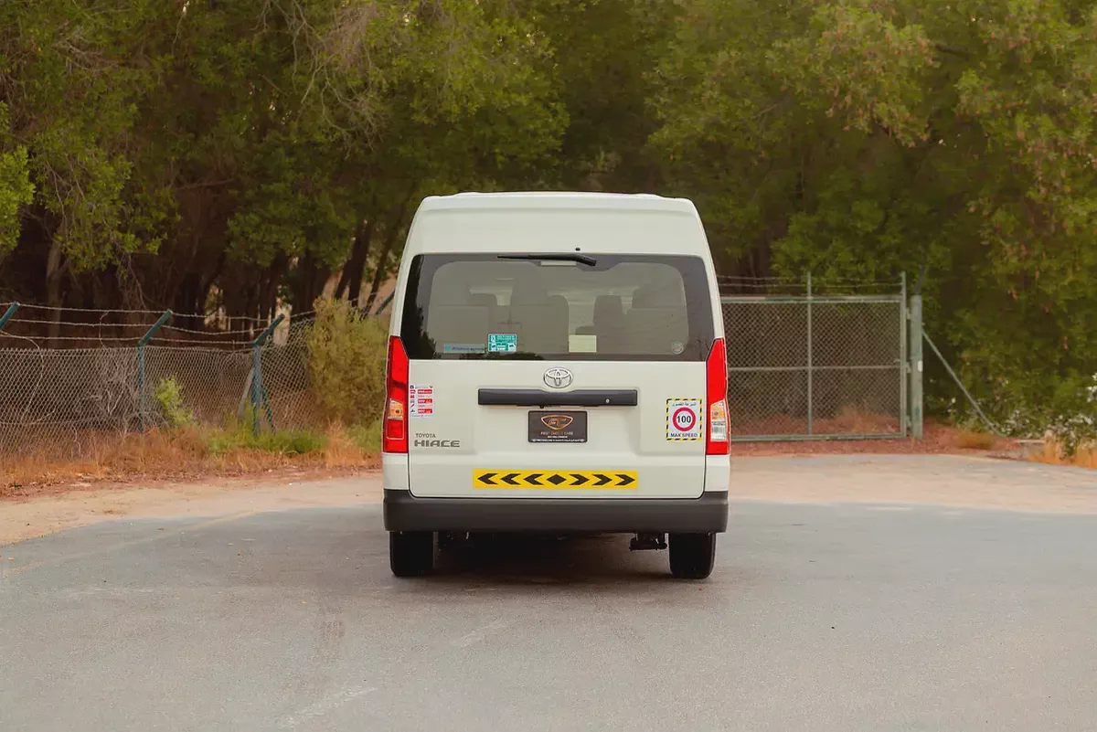 High Roof | Automatic | 13-Seater Passanger Van | GCC Specs | Ref#T38541-5-5
