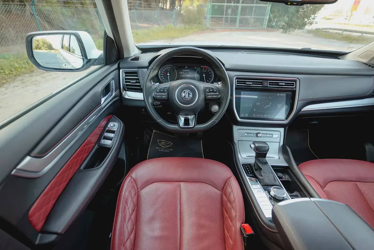 AED 623/Month | RX-8 Luxury | Warranty | GCC Specs | REF#M15319-8-8