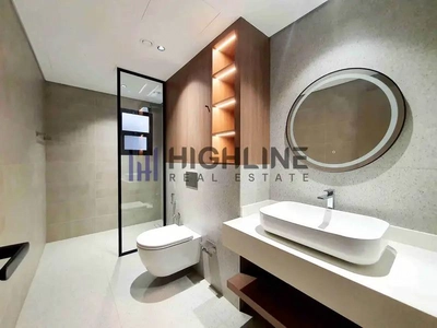 Exclusive 4-Bedroom Luxury Villa Near the Beach-9