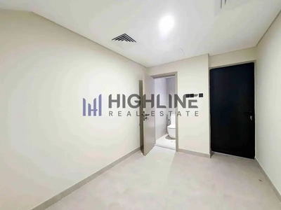 Exclusive 4-Bedroom Luxury Villa Near the Beach-3