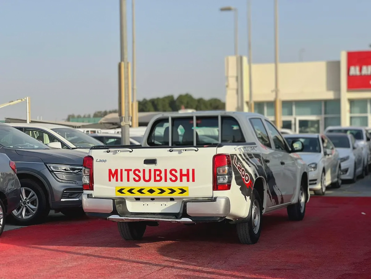 2022 | Mitsubishi L200 | 4X2 | Manual | Ref#884-5-5
