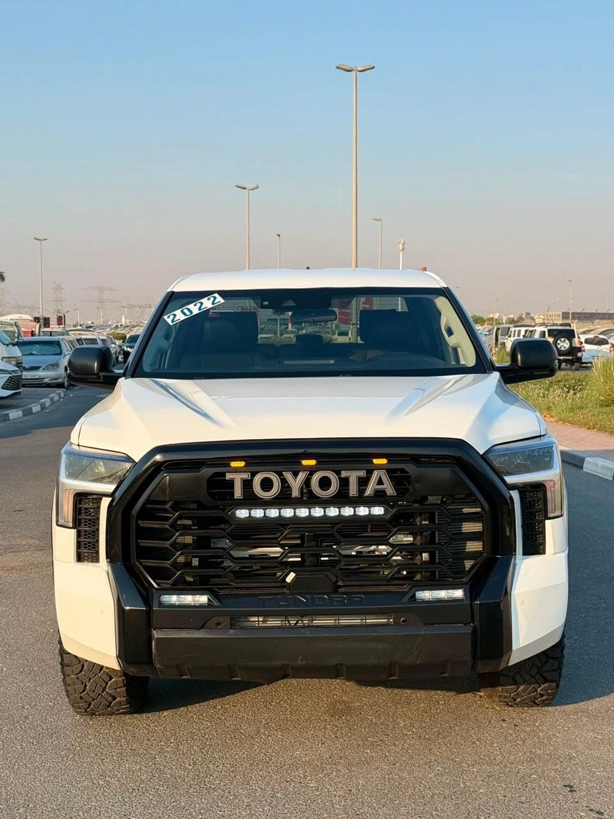Toyota Tundra SR (NON GCC)-1-0