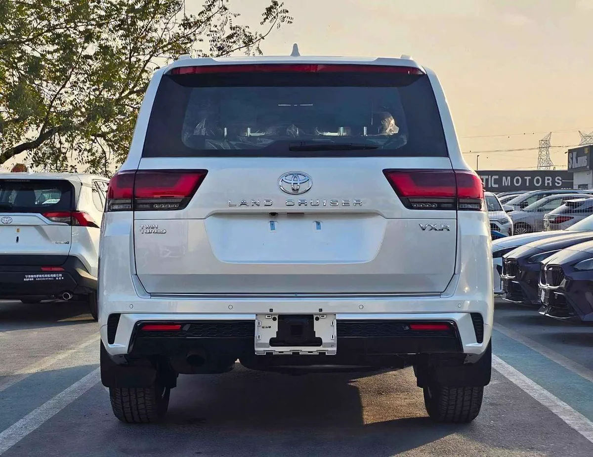 Toyota Land Cruiser VXR-Z TWIN TURBO / 3.5L PETROL V6 4WD /360* CAMERA /RADAR/HEADUP DISPLAY/JBL SPKRS (CODE#LCVXRZOM)-3-0
