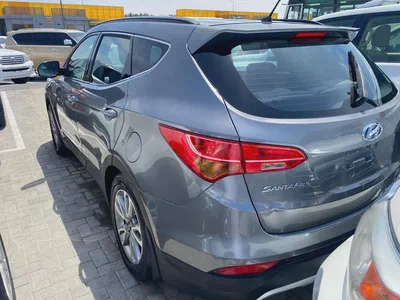 Hyundai santafe 2015 gary color GCC calen car-4
