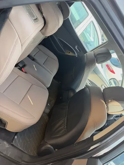 Hyundai santafe 2015 gary color GCC calen car-8