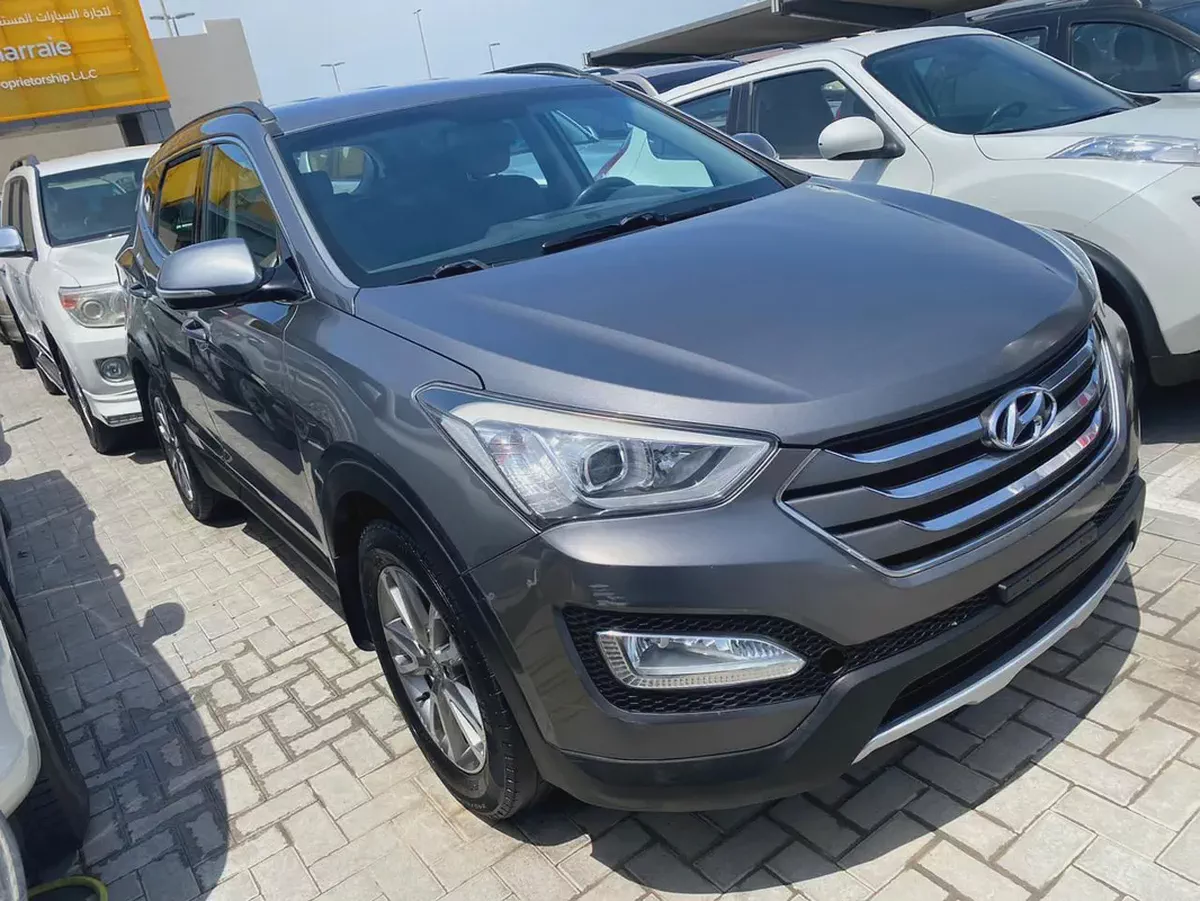Hyundai santafe 2015 gary color GCC calen car-3-3