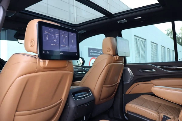 Cadillac Escalade Platinum Luxury 2021 GCC – Full Option – Original Paint