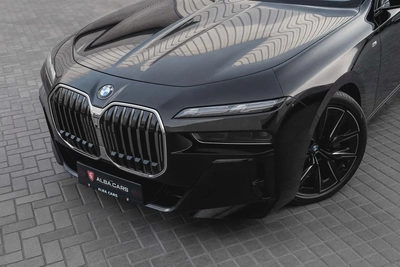 9,400 P.M |  M760 xDrive | 0% Downpayment | BMW WARRANTY & SERVICE!-6