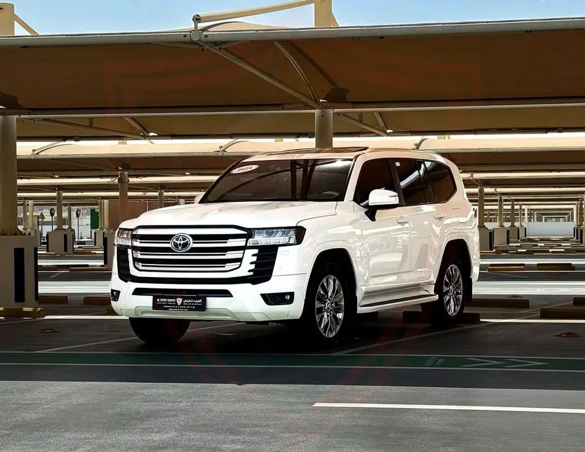 Toyota Land Cruiser GXR 3.5 L | | GCC | Accident-Free | In Excellent Condition | 4452 P.M-2-0