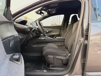 Experience the perfect blend of style and efficiency with the 2024 Peugeot 3008 Active. This brand-n-6