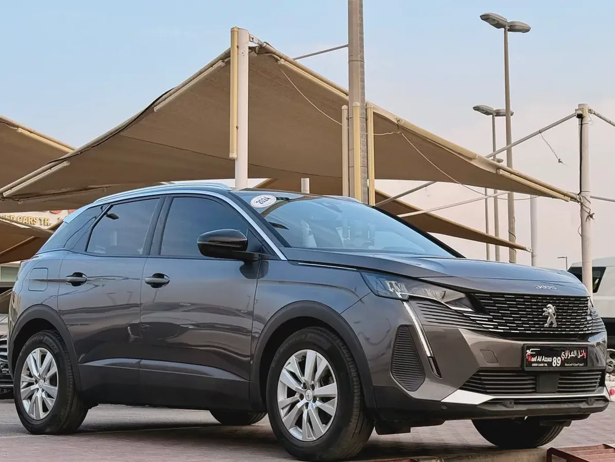 Experience the perfect blend of style and efficiency with the 2024 Peugeot 3008 Active. This brand-n-2-2