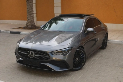 CLA250 4MATIC - GCC SPECS - 5 YEARS WARRANTY / SERVICE 105,000 KM - ACCIDENT FREE --0
