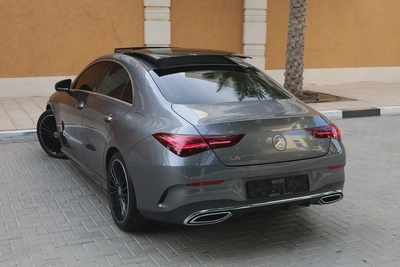 CLA250 4MATIC - GCC SPECS - 5 YEARS WARRANTY / SERVICE 105,000 KM - ACCIDENT FREE --4