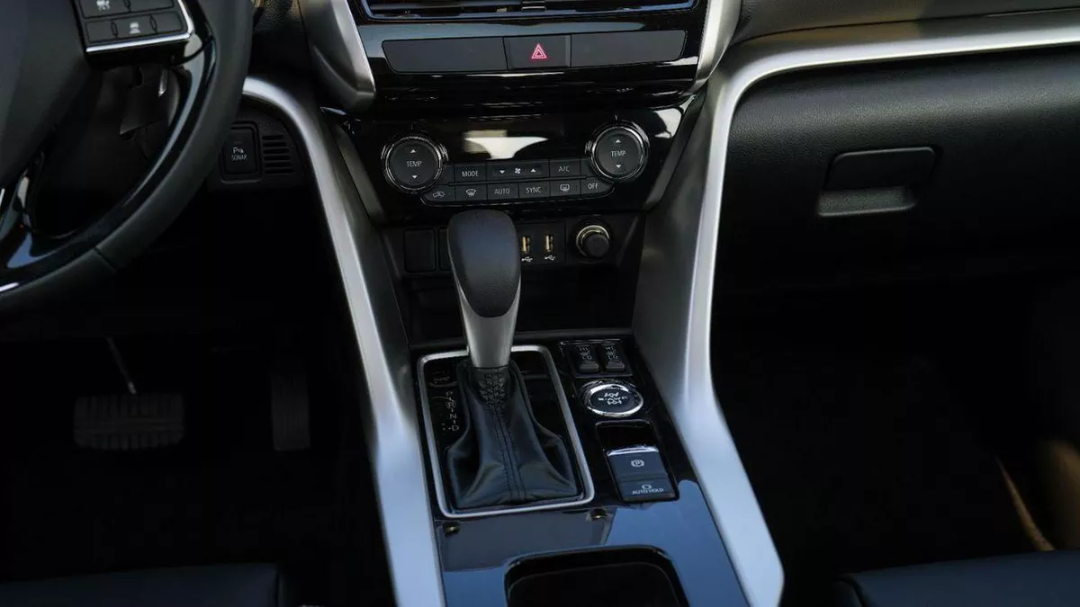 Mitsubishi Eclipse Cross GLS HIGH LINE Brand New – 1.5L Petrol 4WD Automatic – H43 – GCC 2026 – Export Only-17-0