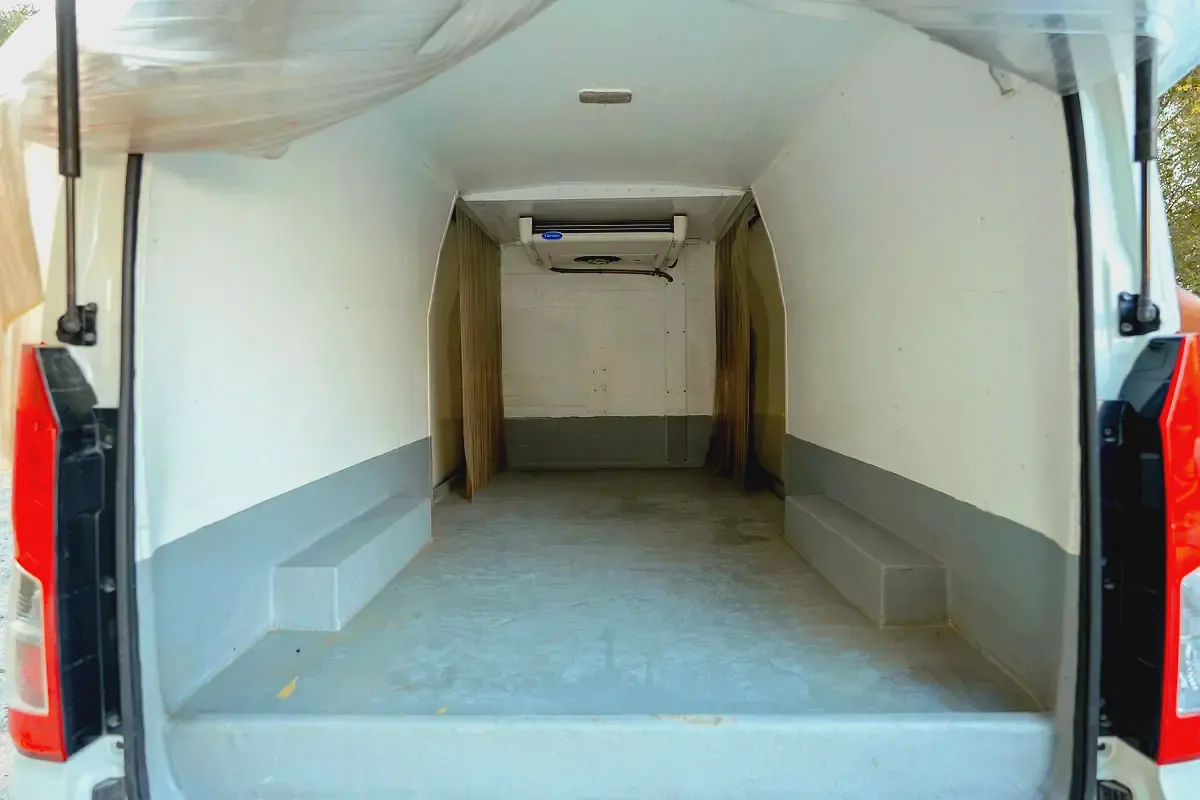 High Roof | Manual | Chiller Van | GCC Specs | Ref#T02941-6-6