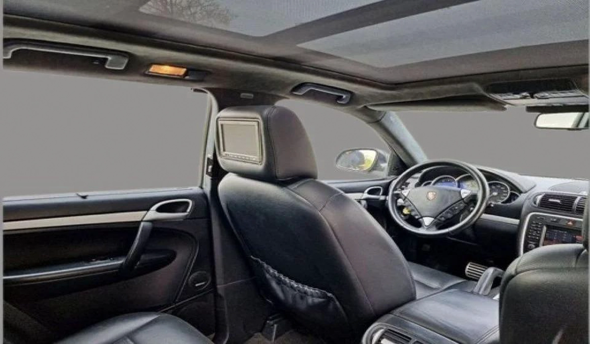 Porsche Cayenne TURBO S 4.8L-8CYL - FULL OPTION EXCELLENT CONDITION-3-3