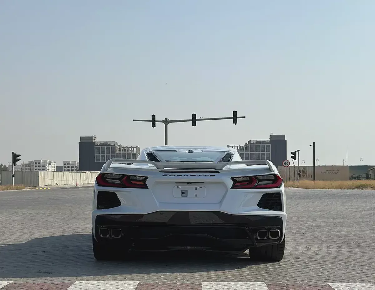 Accident-Free Chevrolet Corvette Stingray C8 | 2LT | 6.2L V8 | Arctic White / Black-3-3