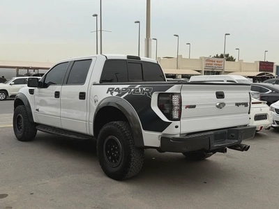 Ford Raptor, 2013 white, 4 doors-9