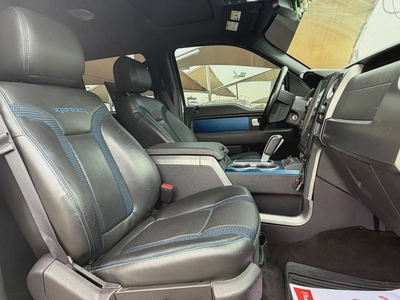 Ford Raptor, 2013 white, 4 doors-14
