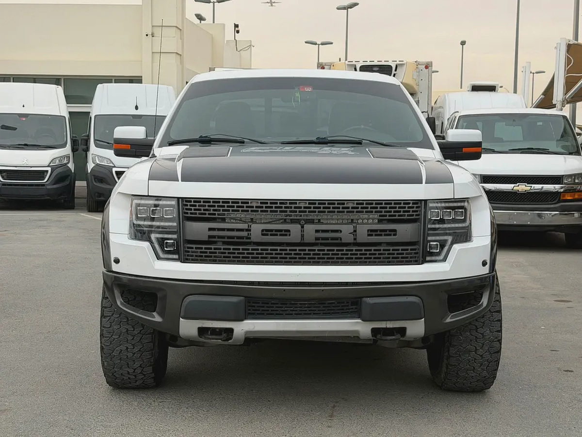 Ford Raptor, 2013 white, 4 doors-1-1
