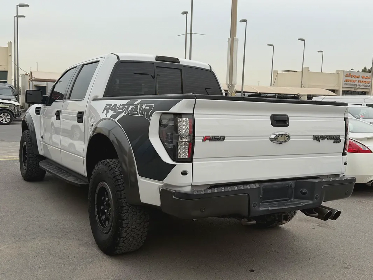 Ford Raptor, 2013 white, 4 doors-8-8