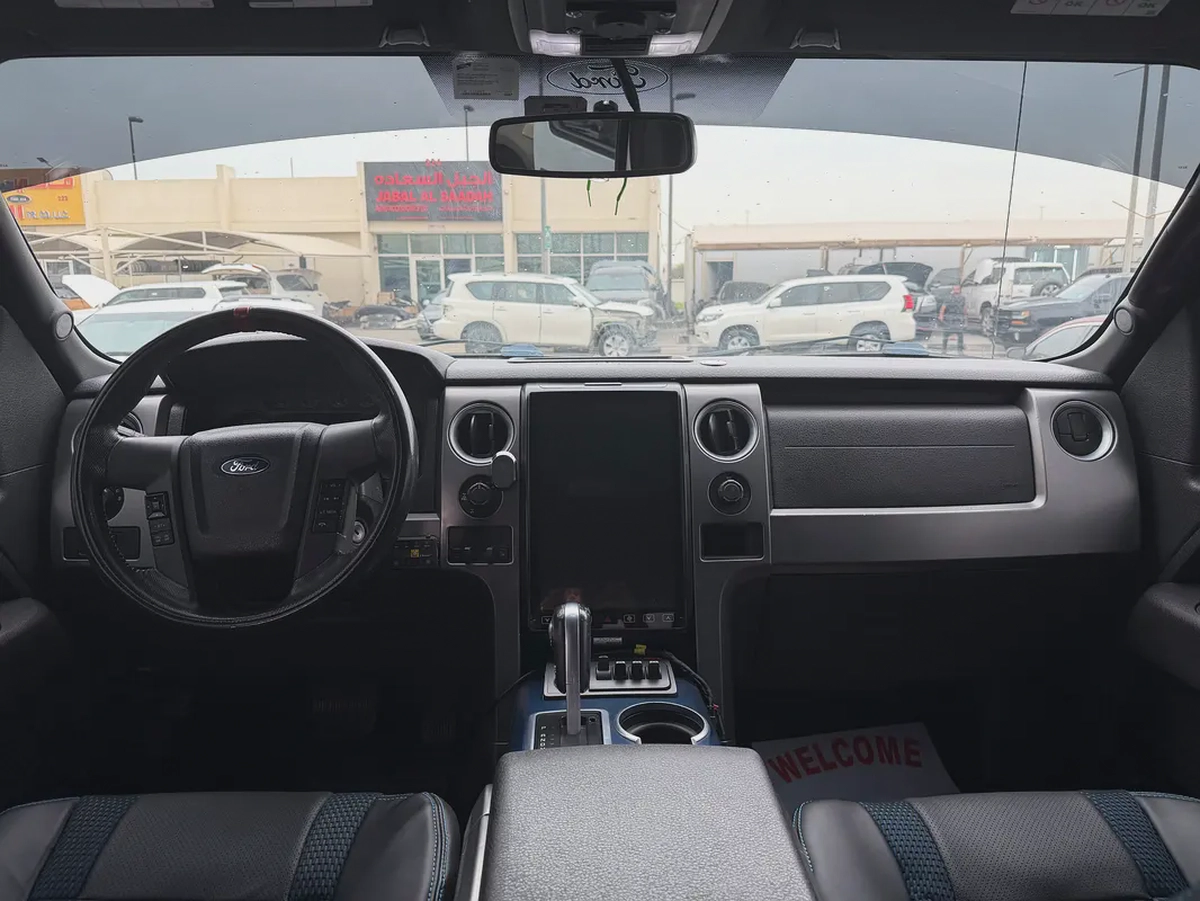 Ford Raptor, 2013 white, 4 doors-16-16