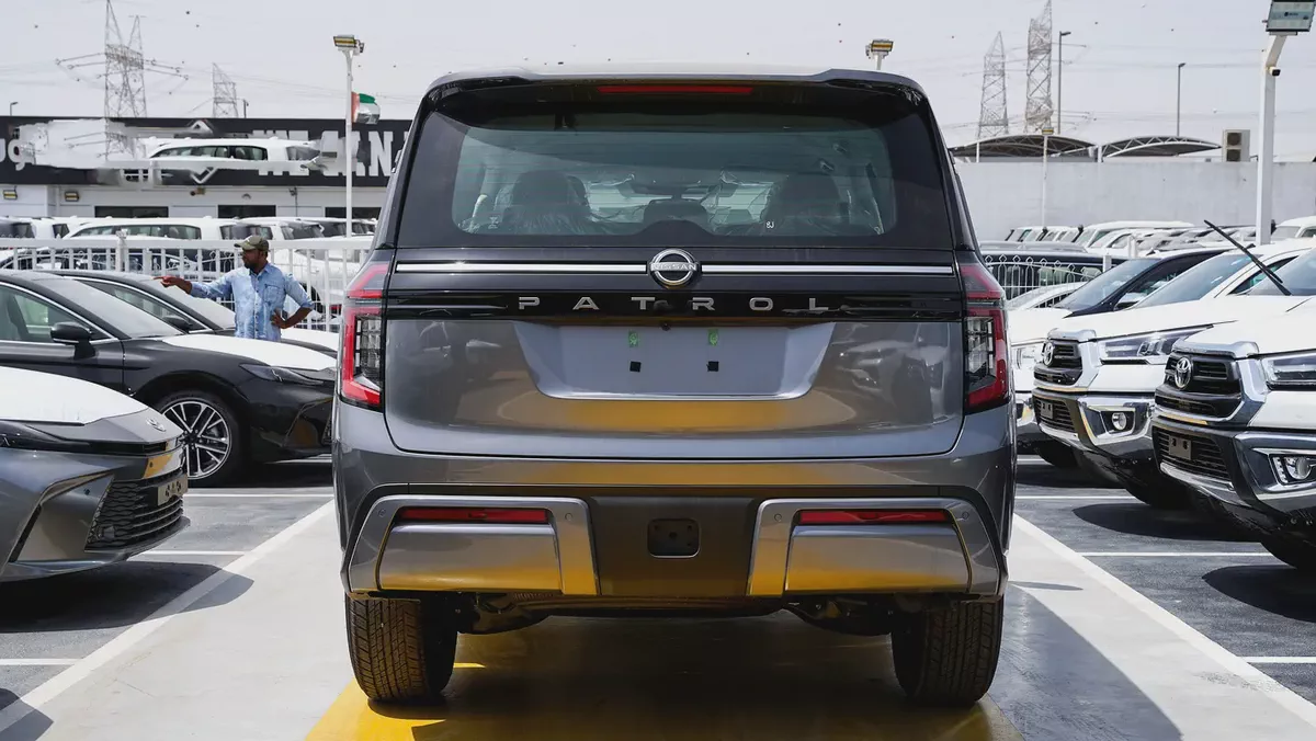 2026 Nissan Patrol XE 3.8L V6 GCC Specs - Brand New-4-4