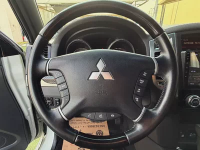 Mitsubishi Pajero -2020-Signature Edition- GCC-free accident-original paint-SERVICE ALFUTTAIM-16