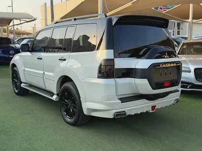 Mitsubishi Pajero -2020-Signature Edition- GCC-free accident-original paint-SERVICE ALFUTTAIM-5