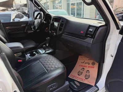 Mitsubishi Pajero -2020-Signature Edition- GCC-free accident-original paint-SERVICE ALFUTTAIM-7