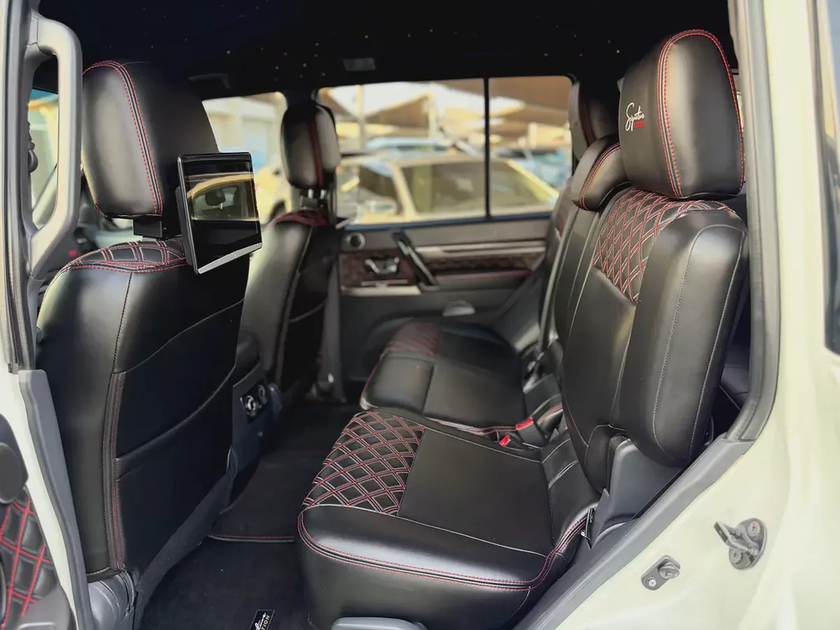 Mitsubishi Pajero -2020-Signature Edition- GCC-free accident-original paint-SERVICE ALFUTTAIM-9-9